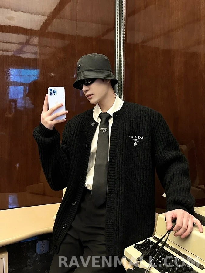 프라다 프라다 리브드 울 가디건 상세 이미지