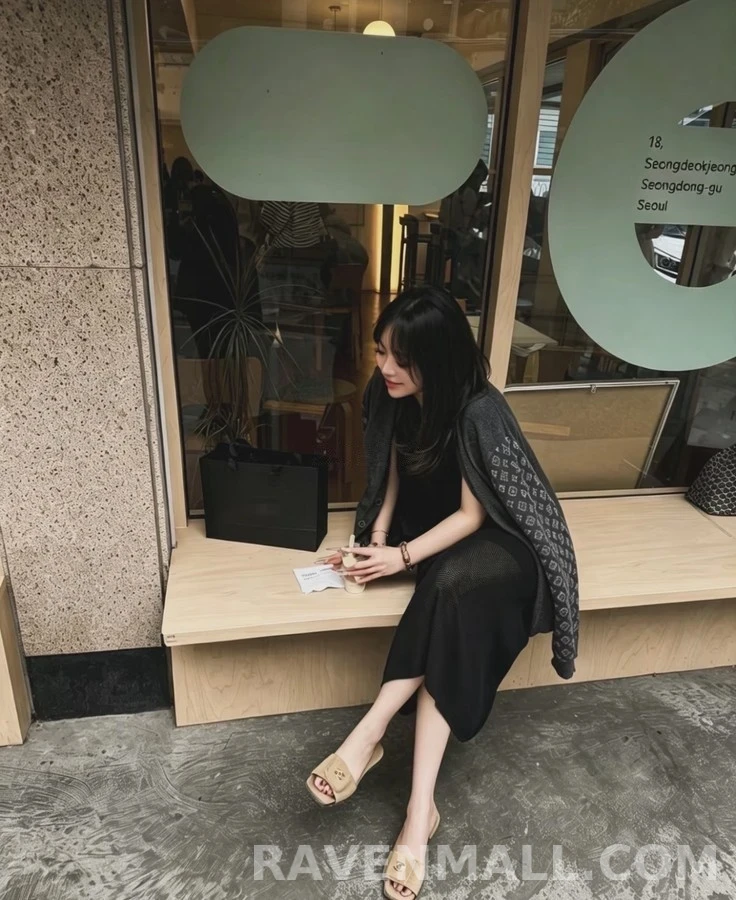 샤넬 샤넬 로고 스퀘어 토 뮬 상세 이미지