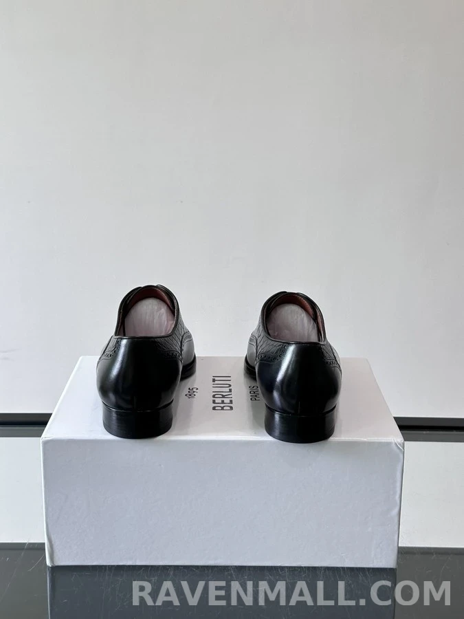 벨루티 벨루티 악어 엠보 더비 슈즈 상세 이미지