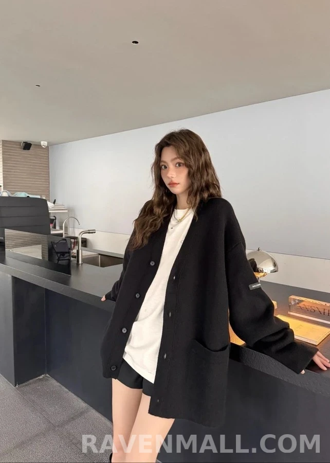발렌시아가 발렌시아가 슬리브 패치 가디건 상세 이미지