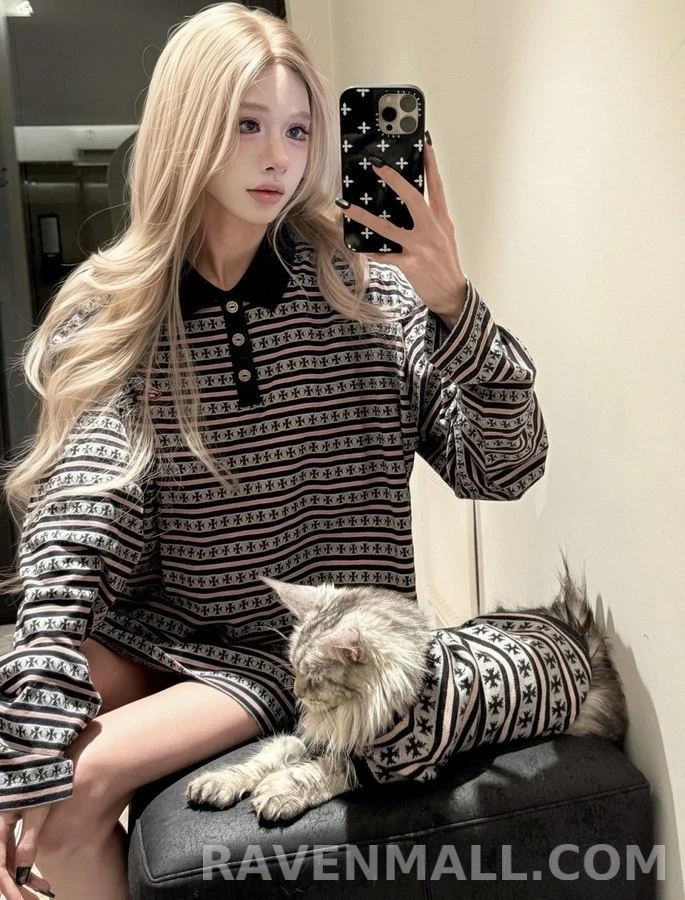 크롬하츠 크롬하츠 십자 패턴 스트라이프 폴로 긴팔 티셔츠 상세 이미지