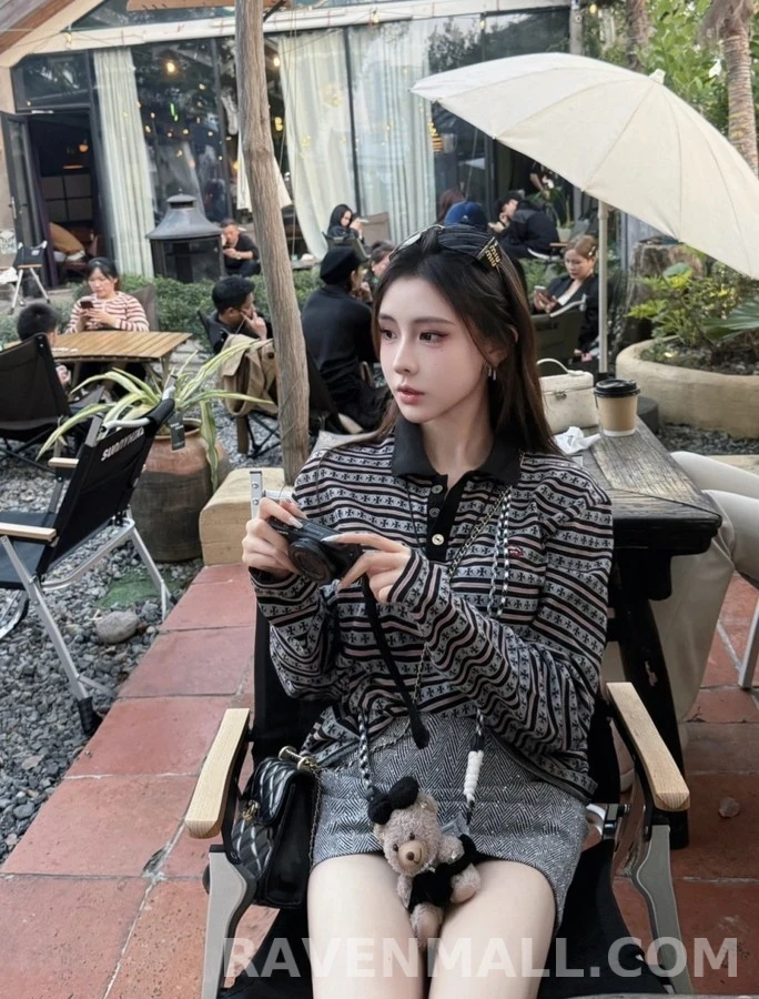 크롬하츠 크롬하츠 십자 패턴 스트라이프 폴로 긴팔 티셔츠 상세 이미지