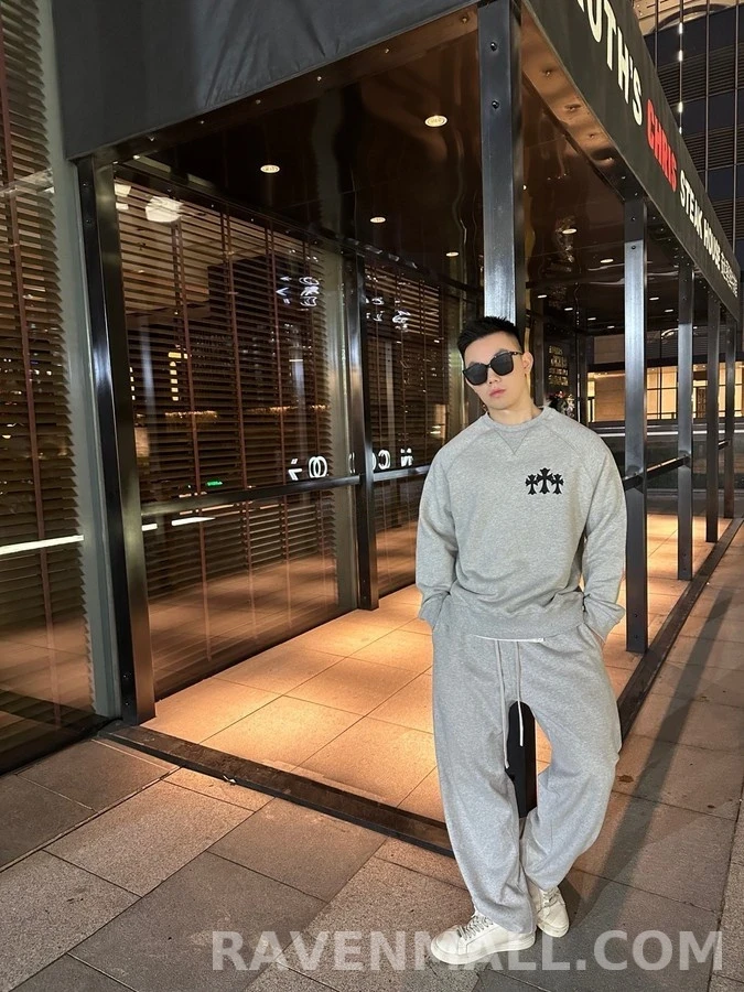 크롬하츠 크롬하츠 크로스 자수 CH 레터링 맨투맨 상세 이미지
