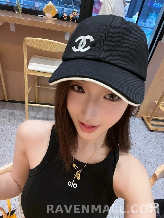 샤넬 샤넬 더블 C 로고 볼캡 상세 이미지