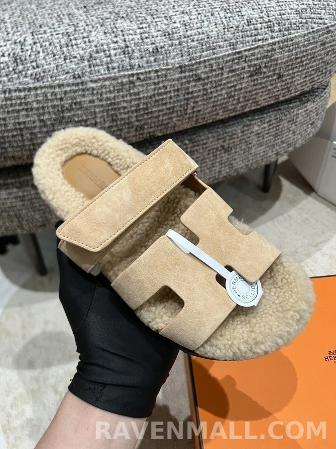 에르메스 에르메스 H 로고 스웨이드 퍼 슬라이드 상세 이미지