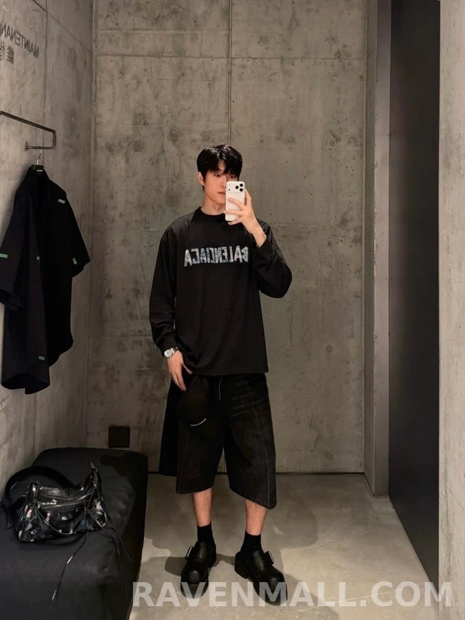 발렌시아가 발렌시아가 테이프 그래피티 로고 긴팔 티셔츠 상세 이미지