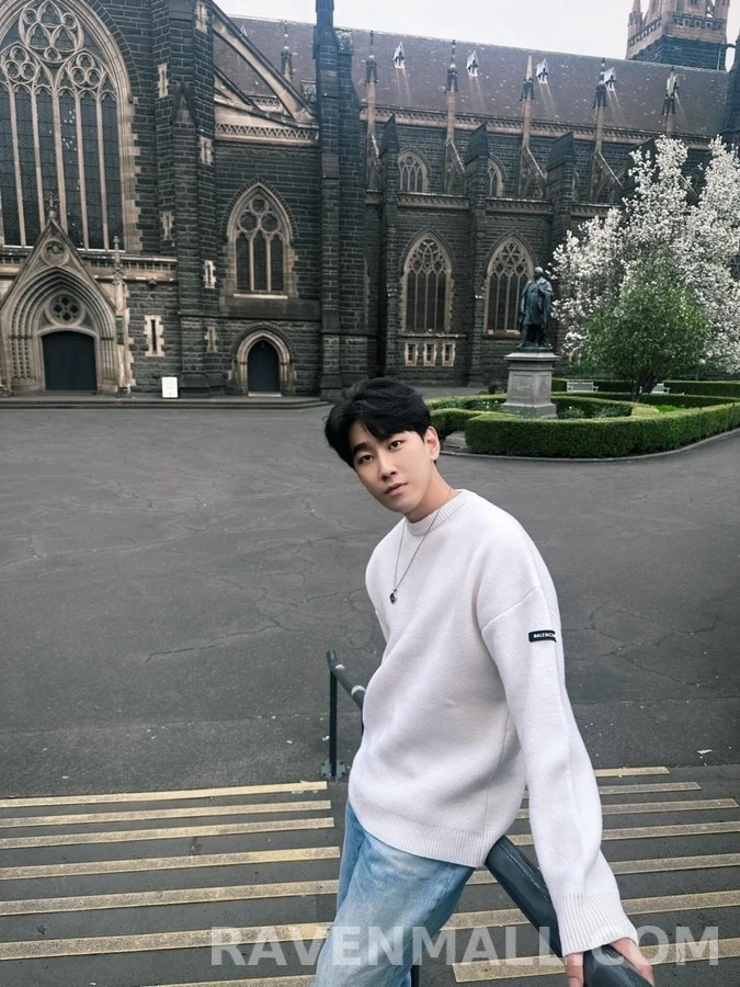 발렌시아가 발렌시아가 슬리브 라벨 립 니트 상세 이미지