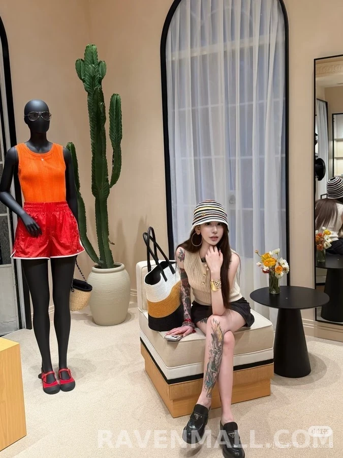 샤넬 샤넬 컬러 스트라이프 니트 버킷햇 상세 이미지
