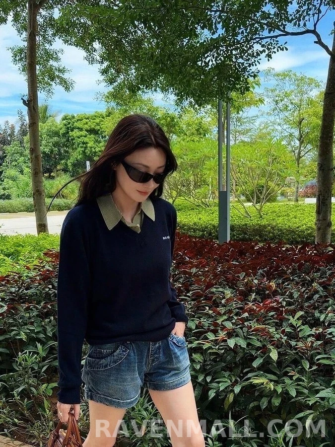 미우미우 미우미우 로고 겹침 칼라 니트 상세 이미지