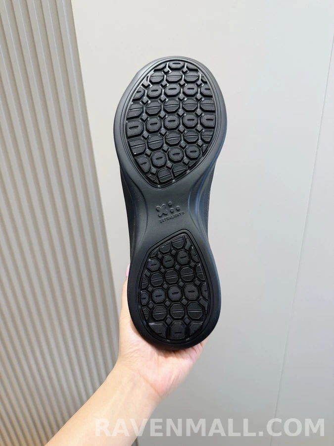 벨루티 벨루티 크록 엠보싱 레더 스니커즈 상세 이미지