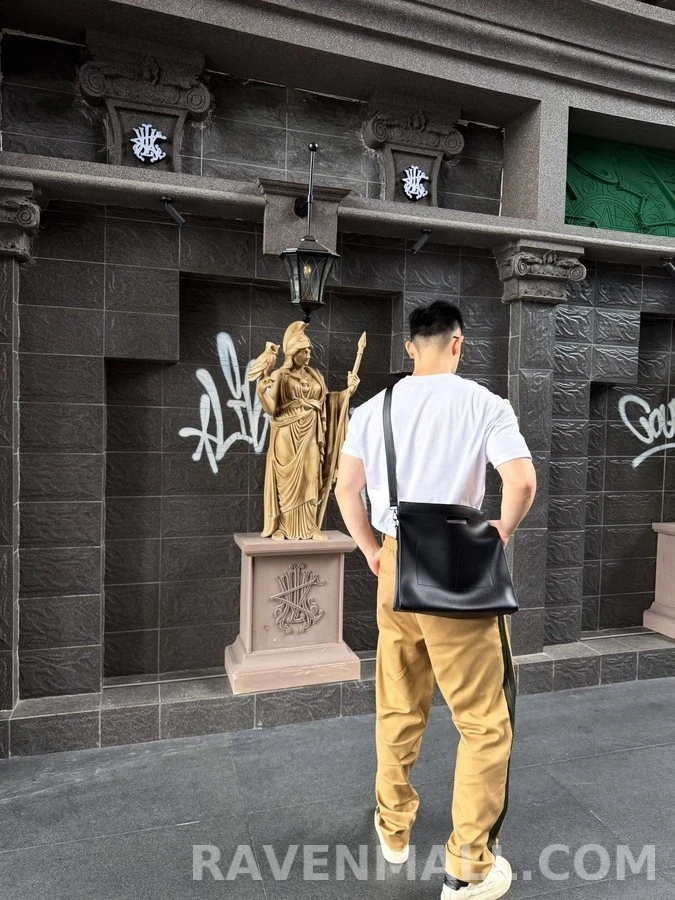 몽클레어 몽클레어 로고 스트라이프 팬츠 상세 이미지