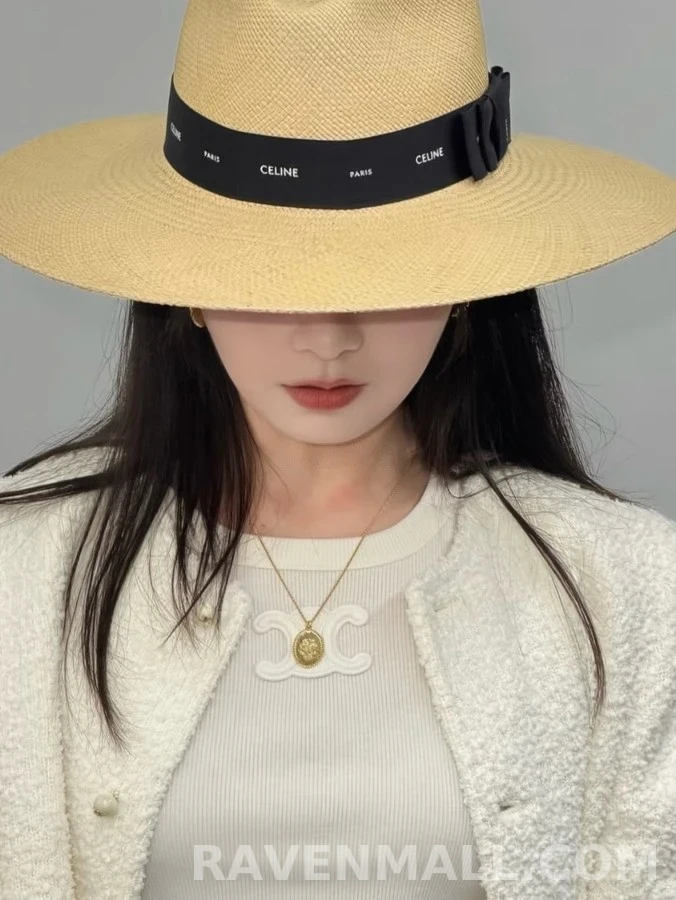 셀린느 셀린느 트리옹프 오벌 펜던트 목걸이 상세 이미지