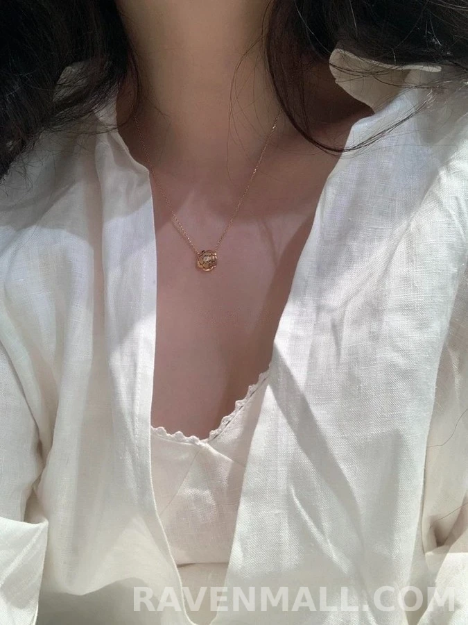 샤넬 샤넬 산차화 다이아몬드 목걸이 상세 이미지