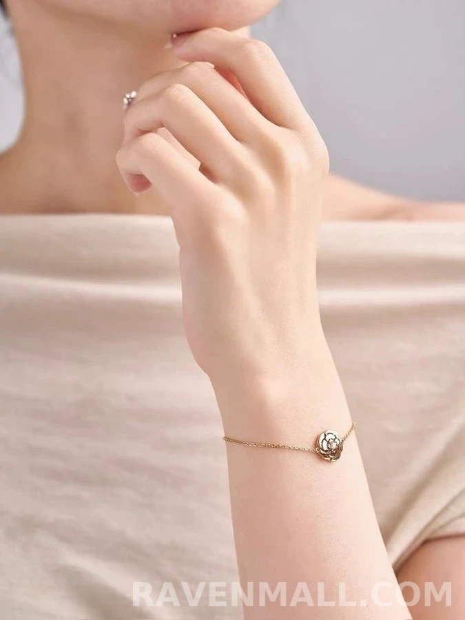 샤넬 샤넬 산차화 다이아몬드 목걸이 상세 이미지