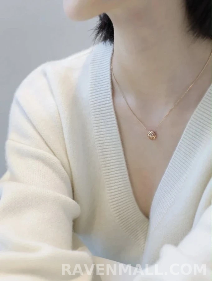샤넬 샤넬 산차화 다이아몬드 목걸이 상세 이미지
