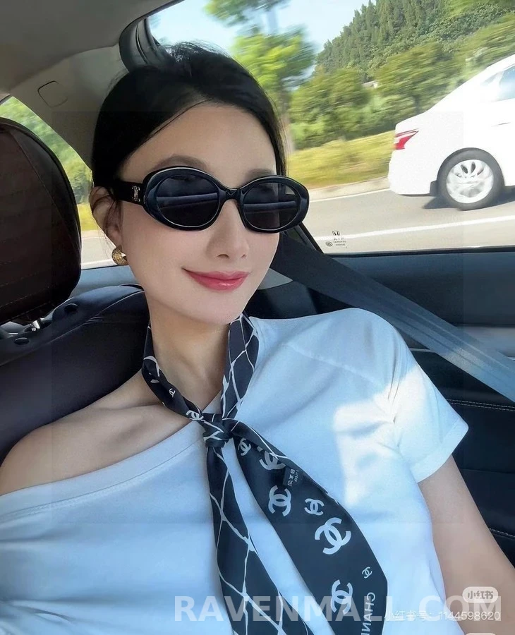 샤넬 샤넬 로고 퀼팅 패턴 트윌리 상세 이미지