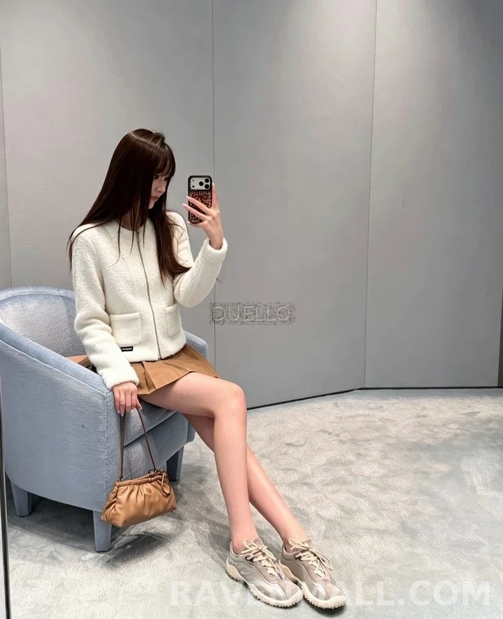 미우미우 미우미우 울 부클 집업 자켓 상세 이미지