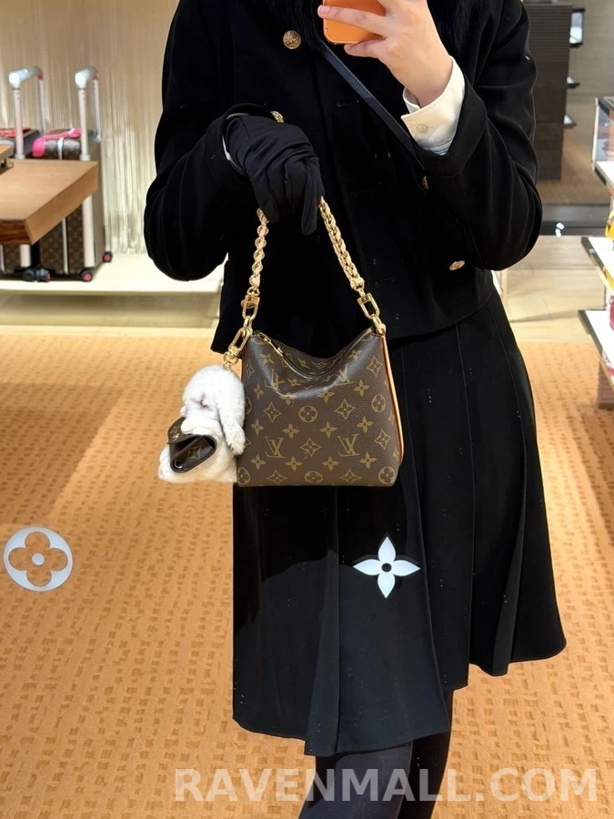 루이비통 루이비통 모노그램 토끼 이어폰 백 참 상세 이미지