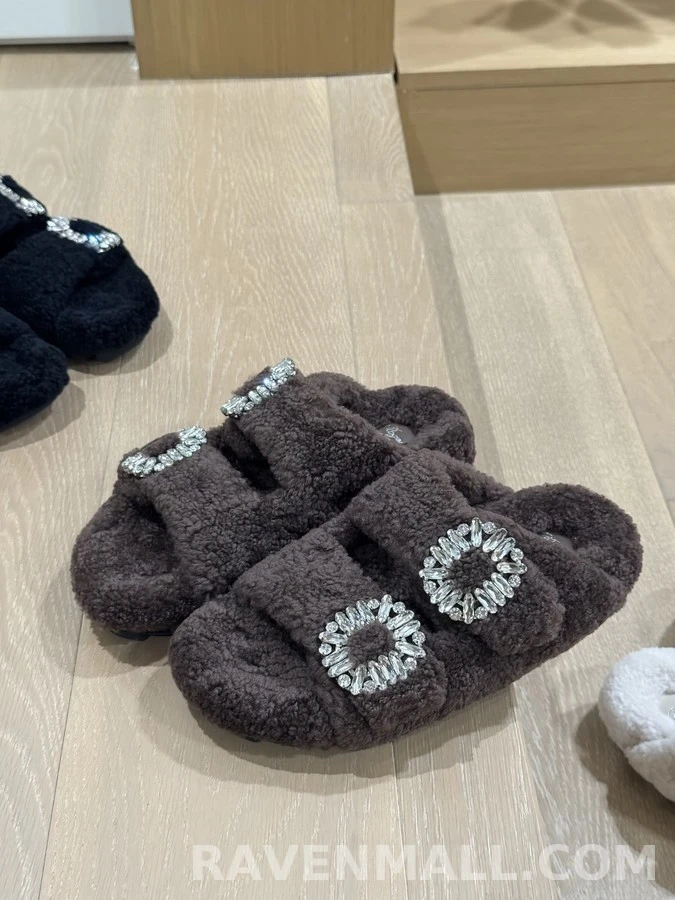 로저 비비에 로저비비에 테디 양털 크리스탈 버클 슬리퍼 상세 이미지