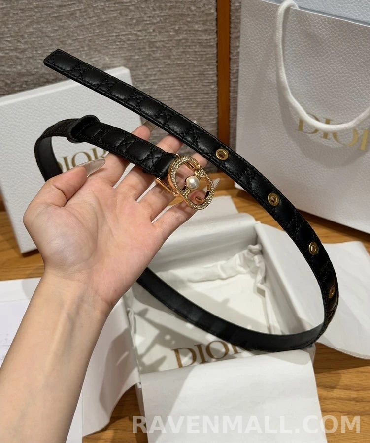 디올 디올 진주 버클 퀼팅 벨트 상세 이미지