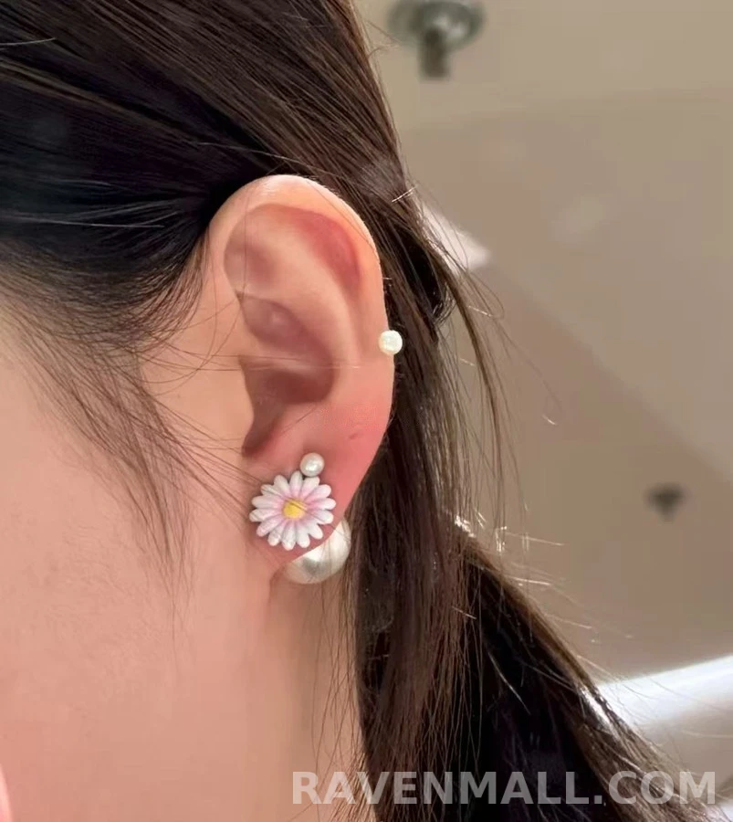 디올 디올 데이지 꿀벌 진주 귀걸이 상세 이미지