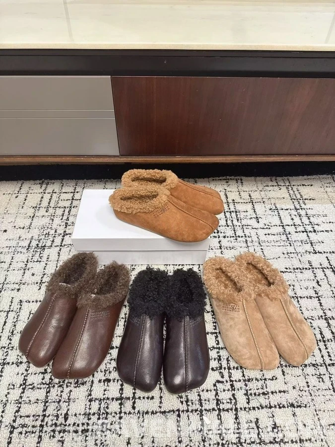메종 마르지엘라 메종마르지엘라 레더 양털 슬리퍼 상세 이미지