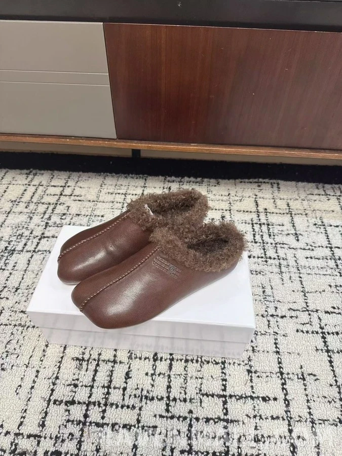 메종 마르지엘라 메종마르지엘라 레더 양털 슬리퍼 상세 이미지