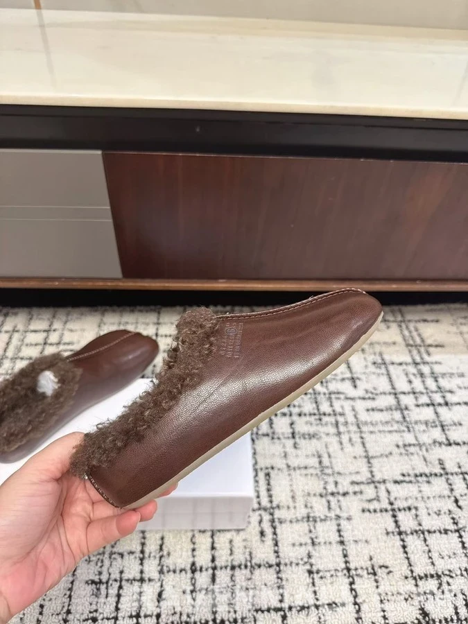 메종 마르지엘라 메종마르지엘라 레더 양털 슬리퍼 상세 이미지