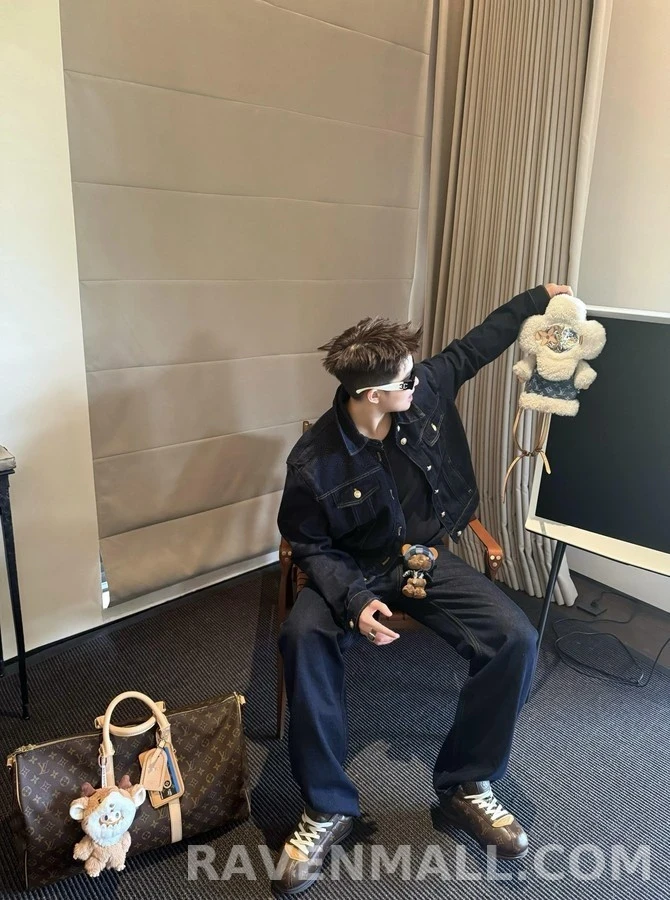 루이비통 루이비통 Louis Bear 체크 비니 라이더 키링 상세 이미지