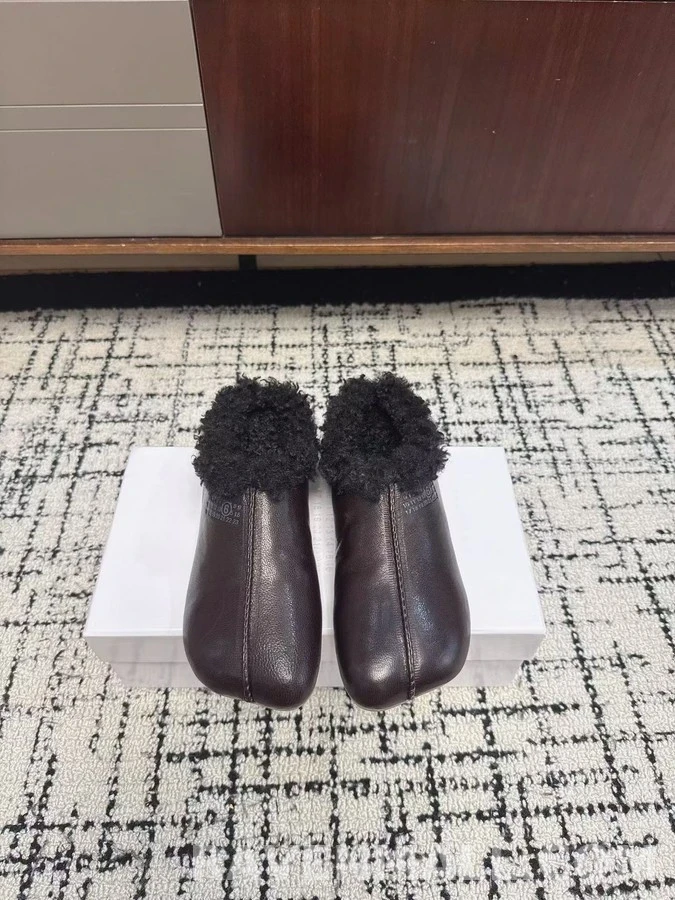 메종 마르지엘라 메종마르지엘라 빵 모양 퍼 슬리퍼 상세 이미지