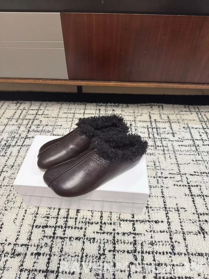 메종 마르지엘라 메종마르지엘라 빵 모양 퍼 슬리퍼 상세 이미지