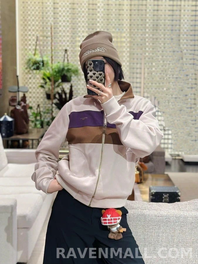 루이비통 루이비통 스트라이프 꿀벌 루이 베어 키링 상세 이미지