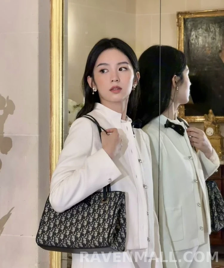 디올 디올 쉘 클로버 비대칭 귀걸이 상세 이미지