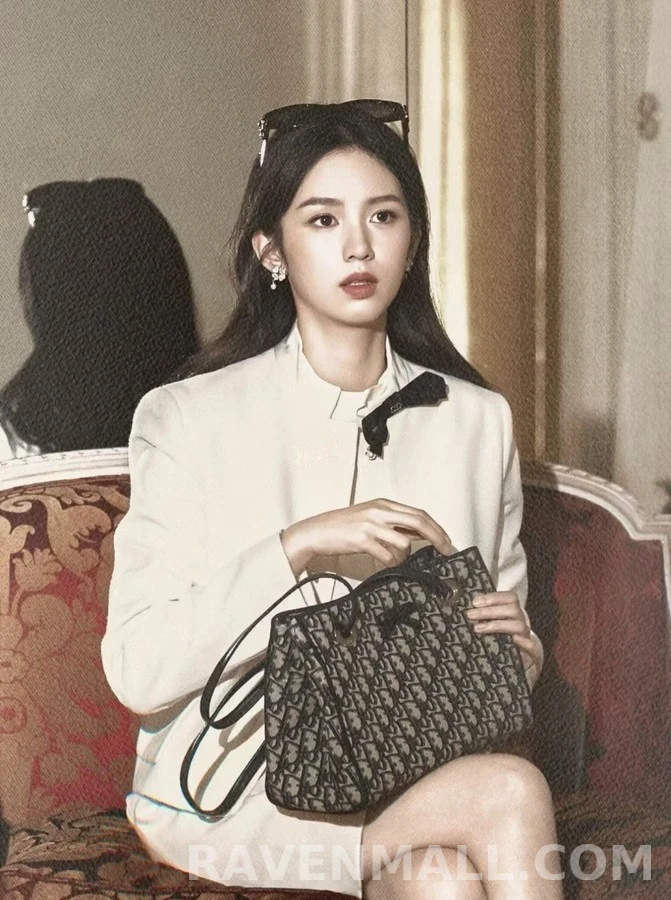 디올 디올 쉘 클로버 비대칭 귀걸이 상세 이미지