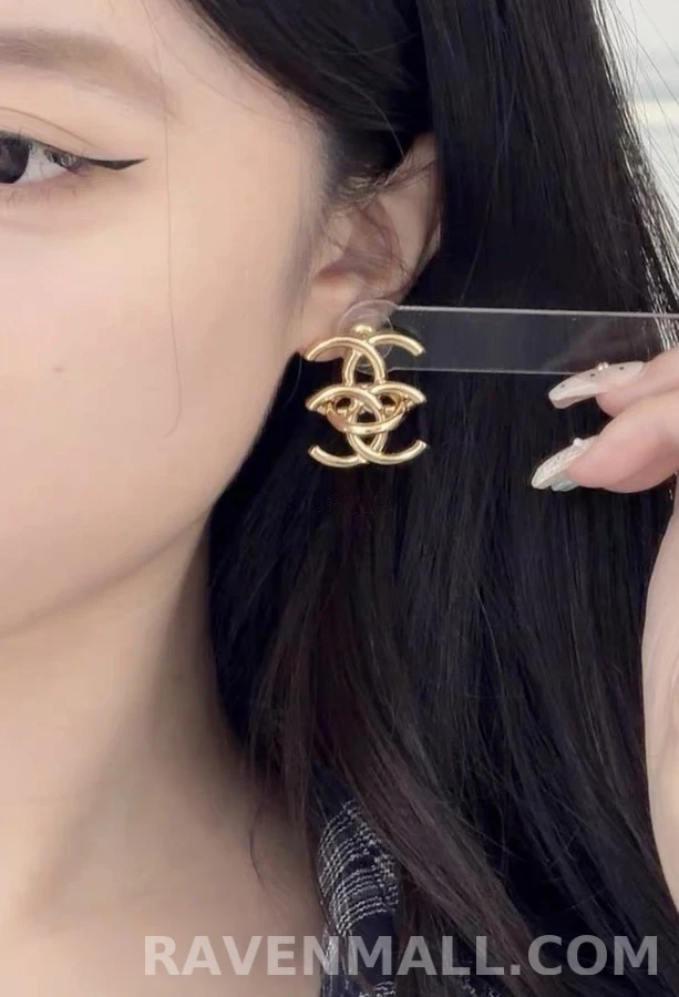 샤넬 샤넬 인터로킹 로고 귀걸이 상세 이미지