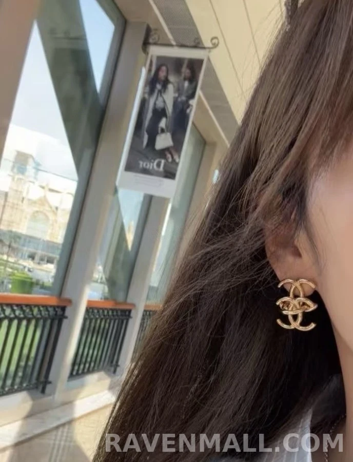 샤넬 샤넬 인터로킹 로고 귀걸이 상세 이미지