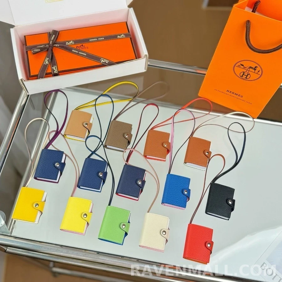 에르메스 에르메스 Ulysse nano 메모 패드 백참 상세 이미지