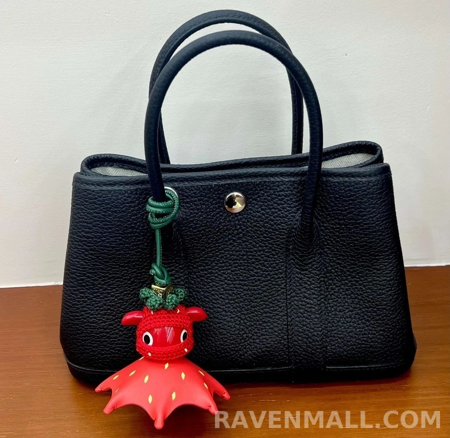 로에베 로에베 딸기 캐릭터 키링 상세 이미지