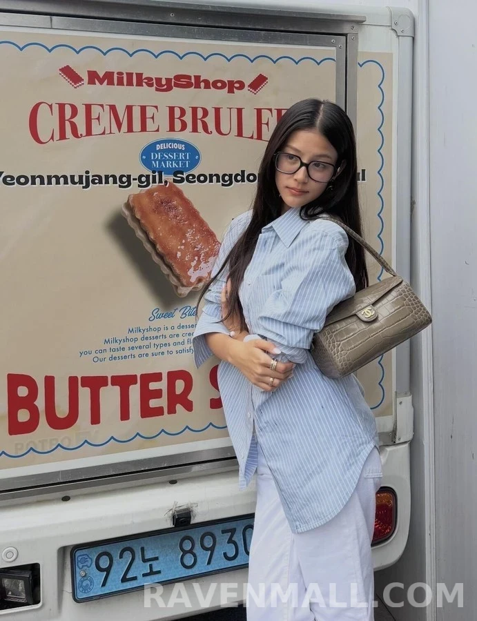 샤넬 샤넬 별점 스트라이프 더블C 자수 셔츠 상세 이미지