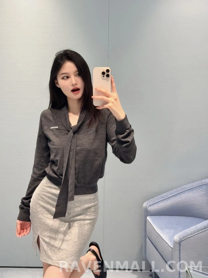 미우미우 미우미우 레터링 V넥 가디건 상세 이미지