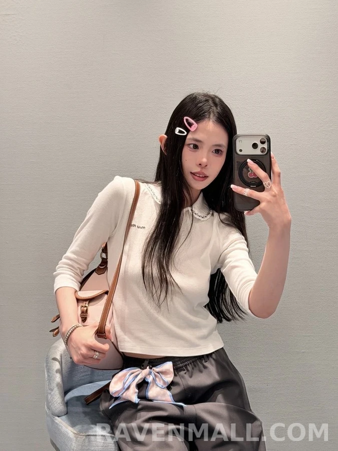 미우미우 미우미우 꽃자수 피터팬카라 폴로 긴팔 티셔츠 상세 이미지