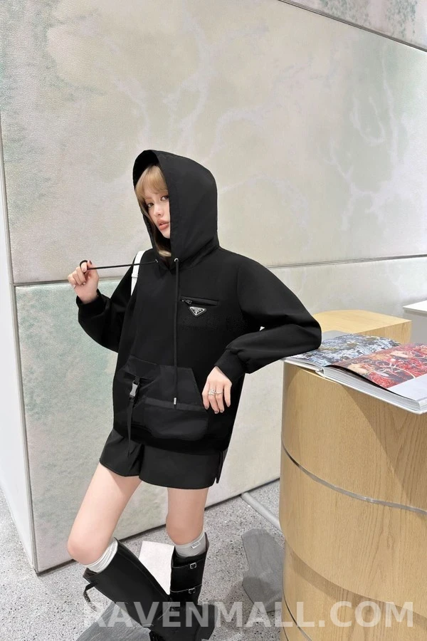 프라다 프라다 나일론 패널 스웨트셔츠 상세 이미지
