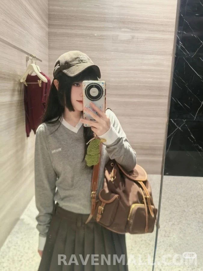 미우미우 미우미우 배색 카라 긴팔 티셔츠 상세 이미지
