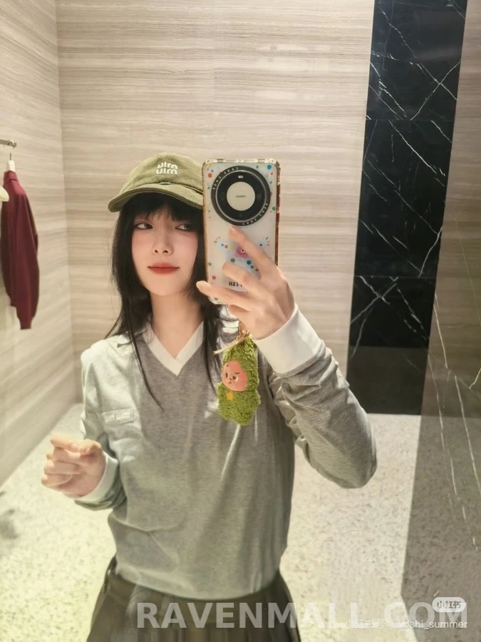 미우미우 미우미우 배색 카라 긴팔 티셔츠 상세 이미지