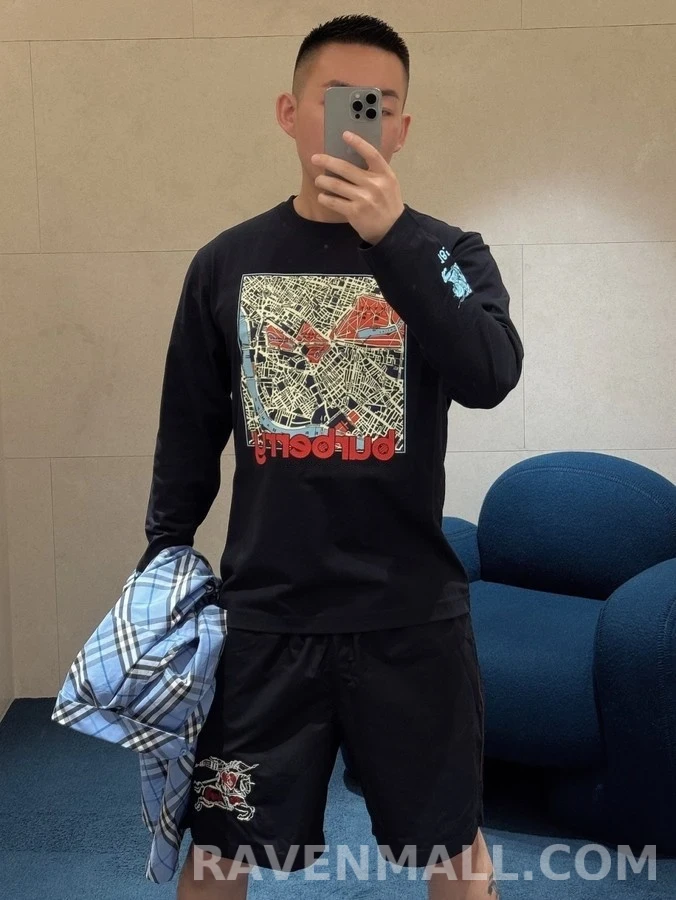 버버리 버버리 지도 프린트 긴팔 티셔츠 상세 이미지