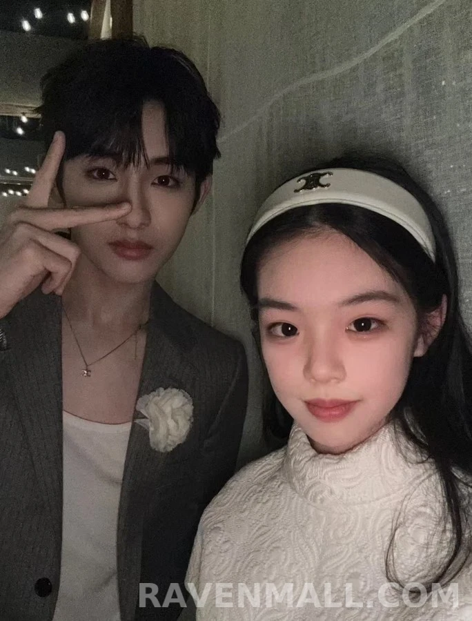 셀린느 셀린느 트리옹프 로고 가죽 헤어밴드 상세 이미지