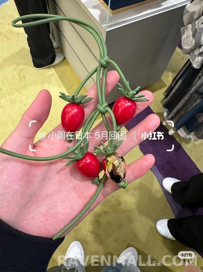 로에베 로에베 체리 토마토 참 상세 이미지