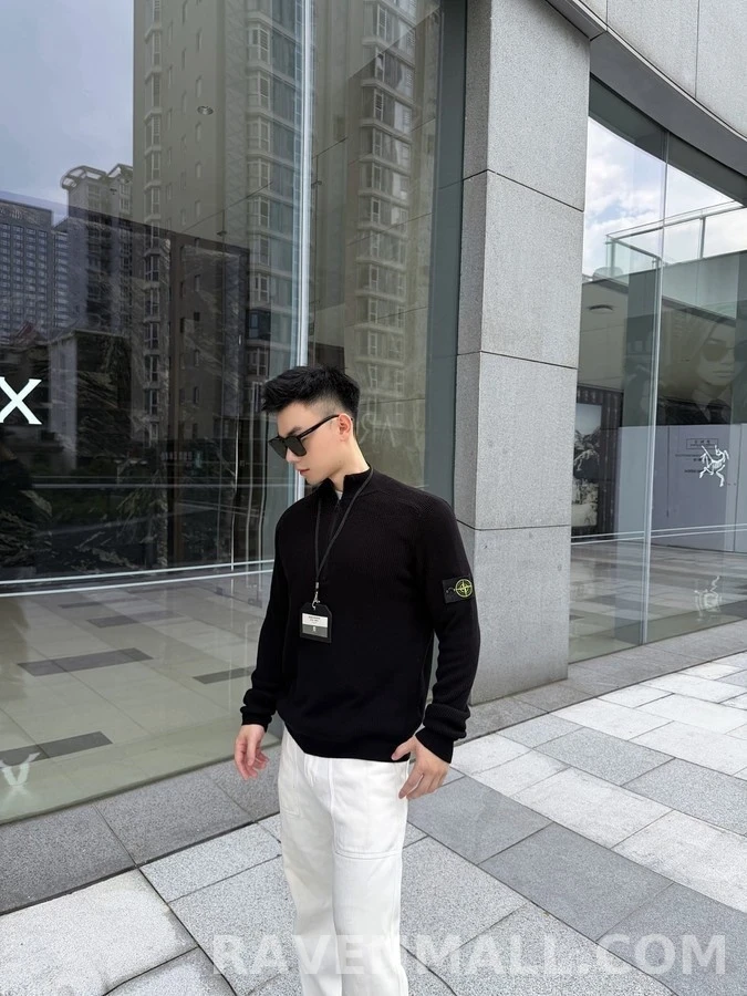 스톤아일랜드 스톤 아일랜드 로고 와펜 하프집업 니트 상세 이미지