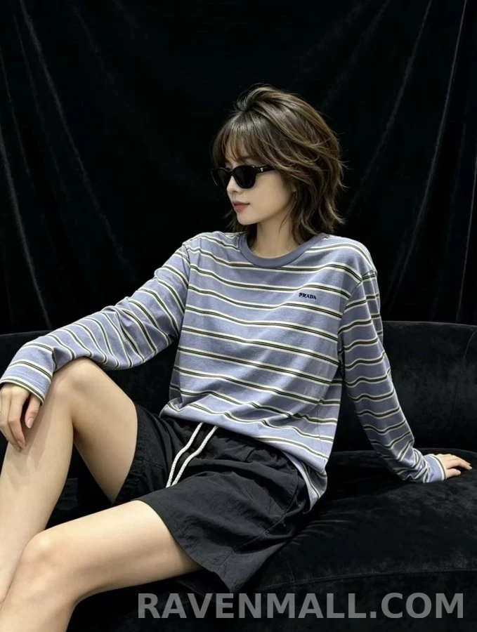 프라다 프라다 레터링 스트라이프 긴팔 티셔츠 상세 이미지