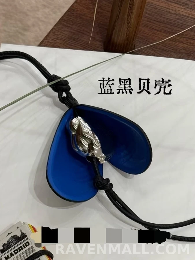 로에베 로에베 쉘 목걸이 상세 이미지